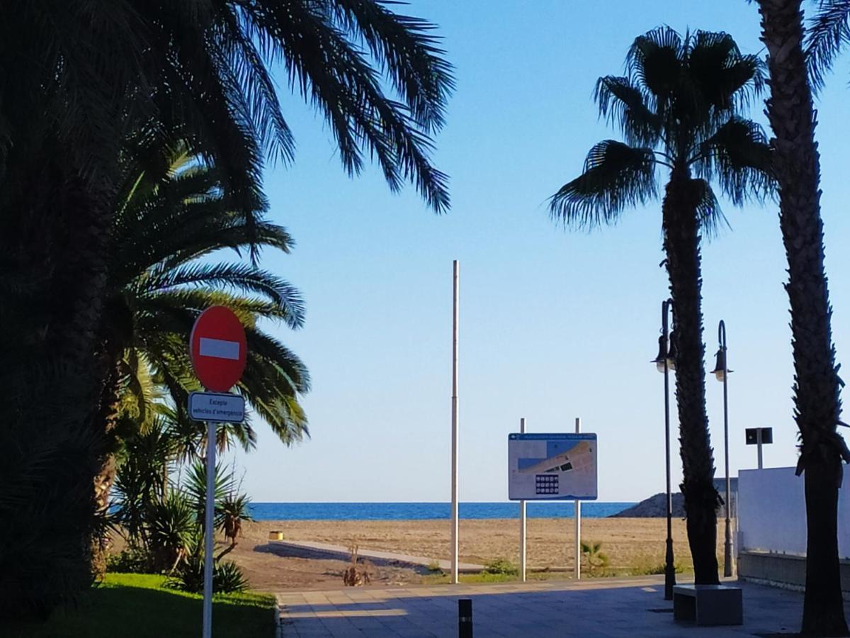 Encantador Apartamento Frente A La Playa De Bara Roda de Bará المظهر الخارجي الصورة